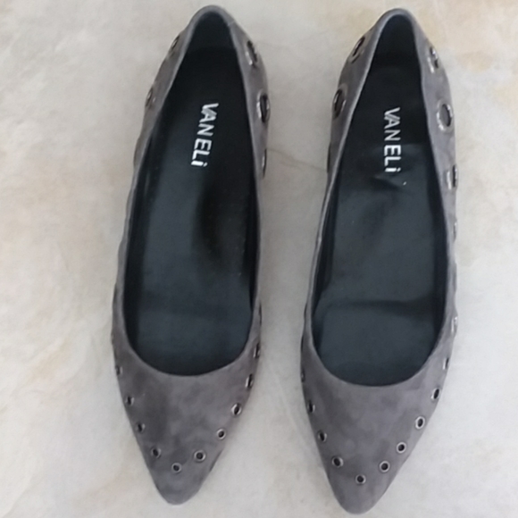 Vaneli women's grey suede flat 7.5 N - Picture 2 of 4